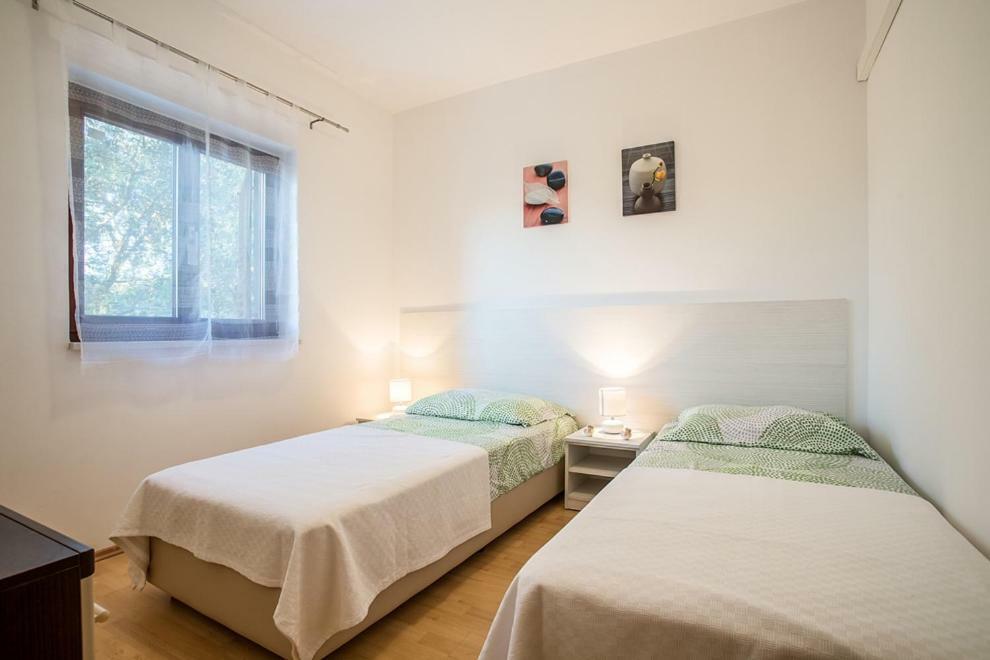 Apartments Jelena Ražanj Extérieur photo